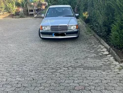 Silber Gebraucht 1988 Mercedes 190 Limousine | 37.000 €