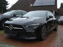 Nachtschwarz unilack Gebraucht 2021 Mercedes CLA200 Kombi | 25.900 € (Fairer Preis)