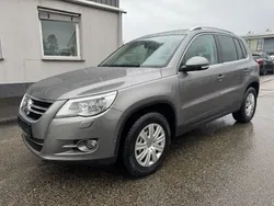 Grau Gebraucht 2011 VW Tiguan Team SUV | 8.999 € (Guter Preis)