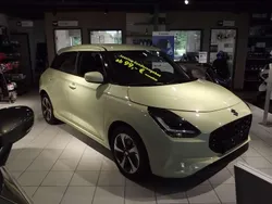 Gelb Neu 2025 Suzuki Swift Comfort+ Limousine | 18.900 €