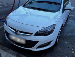 Weiß Gebraucht 2013 Opel Astra Selection Limousine | 4.690 € (Fairer Preis)