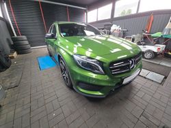 Grün Gebraucht 2016 Mercedes GLA200 AMG SUV | 17.990 € (Fairer Preis)