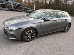Grau Gebraucht 2022 Mercedes A200 Limousine | 15.946 € (Superpreis)