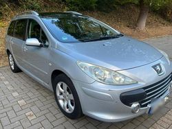 Silber Gebraucht 2007 Peugeot 307 Kombi | 3.000 € (Etwas zu teuer)
