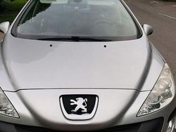 Silber Gebraucht 2011 Peugeot 308 Kombi | 2.600 € (Superpreis)