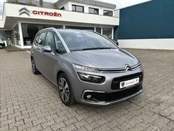 Grau Gebraucht 2017 Citroën Grand C4 Picasso Van / Kleinbus | 15.990 € (Etwas zu teuer)