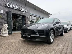 Tiefschwarzmetallic Gebraucht 2019 Porsche Macan Basis SUV | 48.400 € (Etwas zu teuer)