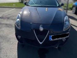 Grau Gebraucht 2016 Alfa Romeo Giulietta Super Kleinwagen | 9.100 € (Etwas zu teuer)