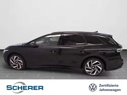 Grenadilschwarz metallic (metallic) Gebraucht 2025 VW ID.7 GTX Limousine | 53.900 €