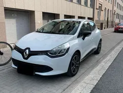 Weiß Gebraucht 2014 Renault Clio IV Dynamique Kleinwagen | 7.700 € (Fairer Preis)