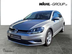 Grau Gebraucht 2017 VW Golf VII Trendline Limousine | 15.990 € (Guter Preis)