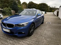 Blau Gebraucht 2015 BMW 330 Kleinwagen | 18.000 € (Superpreis)