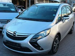 Silber Gebraucht 2012 Opel Zafira Tourer Edition Van / Kleinbus | 4.590 € (Fairer Preis)