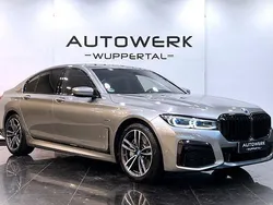 Grau Gebraucht 2022 BMW 745e M Sport Limousine | 74.999 €