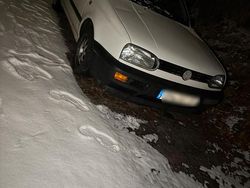 Weiß Gebraucht 1994 VW Golf III Kleinwagen | 1.200 €