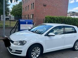 Weiß Gebraucht 2016 VW Golf VII Limousine | 9.200 € (Guter Preis)
