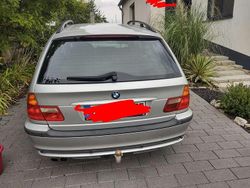 Grau Gebraucht 2005 BMW 330 Kombi | 3.000 € (Superpreis)
