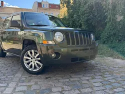 Grün Gebraucht 2008 Jeep Patriot SUV | 3.900 € (Fairer Preis)