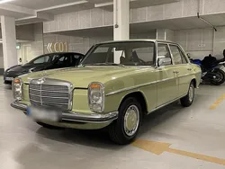 Grün Gebraucht 1975 Mercedes W115 Limousine | 21.000 €