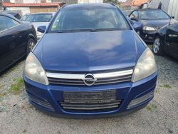 Ultrablau/blue Gebraucht 2005 Opel Astra Edition Kombi | 650 €
