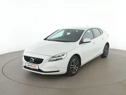 Weiß Gebraucht 2018 Volvo V40 Momentum Kombi | 13.550 € (Fairer Preis)