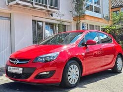 Rot Gebraucht 2015 Opel Astra Selection Limousine | 8.500 € (Fairer Preis)