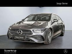 Grau Gebraucht 2024 Mercedes CLA200 AMG Limousine | 32.620 € (Guter Preis)
