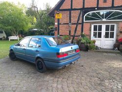 Blau Gebraucht 1991 VW Vento Limousine | 750 €