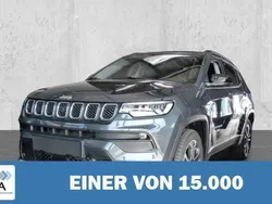 Grau Gebraucht 2023 Jeep Compass Limited SUV | 33.940 € (Etwas zu teuer)