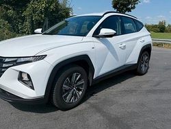 Weiß Gebraucht 2023 Hyundai Tucson SUV | 26.499 € (Fairer Preis)