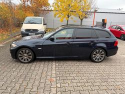 Blau Gebraucht 2009 BMW 320 Kombi | 6.000 € (Teuer)