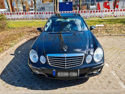 Schwarz Gebraucht 2007 Mercedes E220 Avantgarde Kombi | 5.299 € (Fairer Preis)