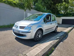Silber Gebraucht 2006 Renault Clio II Kleinwagen | 2.500 € (Etwas zu teuer)