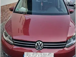 Rot Gebraucht 2012 VW Touran Van / Kleinbus | 10.000 € (Fairer Preis)