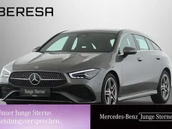 Grau Gebraucht 2024 Mercedes CLA180 Shooting Brake AMG Kombi | 29.690 €