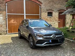 Grau Gebraucht 2020 Mercedes GLC300 AMG SUV | 38.500 € (Fairer Preis)