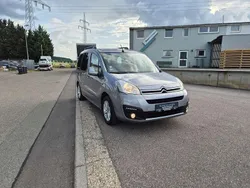 Gris artense Gebraucht 2017 Citroën Berlingo Shine Van / Kleinbus | 10.990 € (Etwas zu teuer)