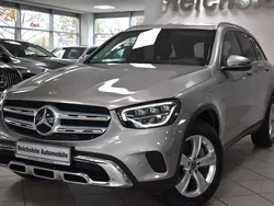 Mojavesilber (metallic) Gebraucht 2021 Mercedes GLC300e SUV | 34.980 € (Guter Preis)