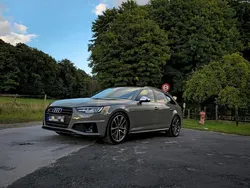 Grau Gebraucht 2019 Audi S4 Design Kombi | 43.900 € (Fairer Preis)