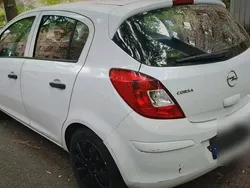 Weiß Gebraucht 2009 Opel Corsa Kleinwagen | 1.999 € (Guter Preis)