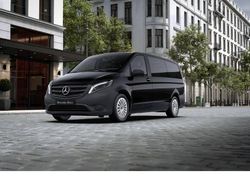 Schwarz Gebraucht 2024 Mercedes Vito Kombi | 39.990 €