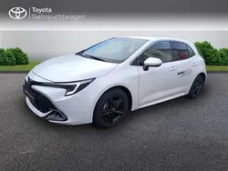 Super white 2 Gebraucht 2023 Toyota Corolla Team Kleinwagen | 26.980 € (Etwas zu teuer)