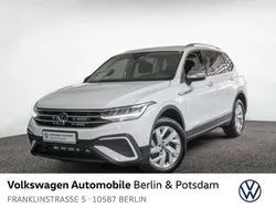 Pure white Gebraucht 2024 VW Tiguan Allspace Life SUV | 36.933 € (Guter Preis)