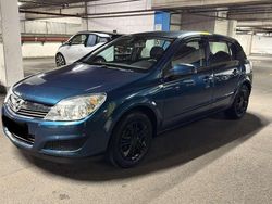 Blaugrün Gebraucht 2007 Opel Astra Edition Limousine | 1.799 € (Fairer Preis)