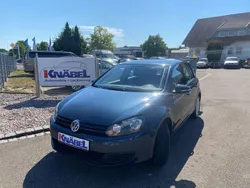 Blau Gebraucht 2010 VW Golf VI Comfortline Limousine | 8.200 € (Etwas zu teuer)