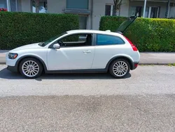 Weiß Gebraucht 2007 Volvo C30 Momentum Kleinwagen | 2.500 € (Superpreis)