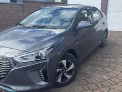 Grau Gebraucht 2019 Hyundai Ioniq Trend Limousine | 13.800 € (Guter Preis)