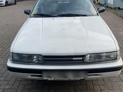 Weiß Gebraucht 1987 Mazda 626 Limousine | 2.499 €
