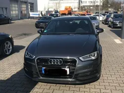 Grau Gebraucht 2015 Audi A3 S-Line Limousine | 12.500 € (Superpreis)