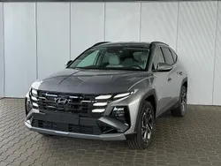 Shimmering silver metallic Neu 2025 Hyundai Tucson SUV | 40.780 € (Etwas zu teuer)
